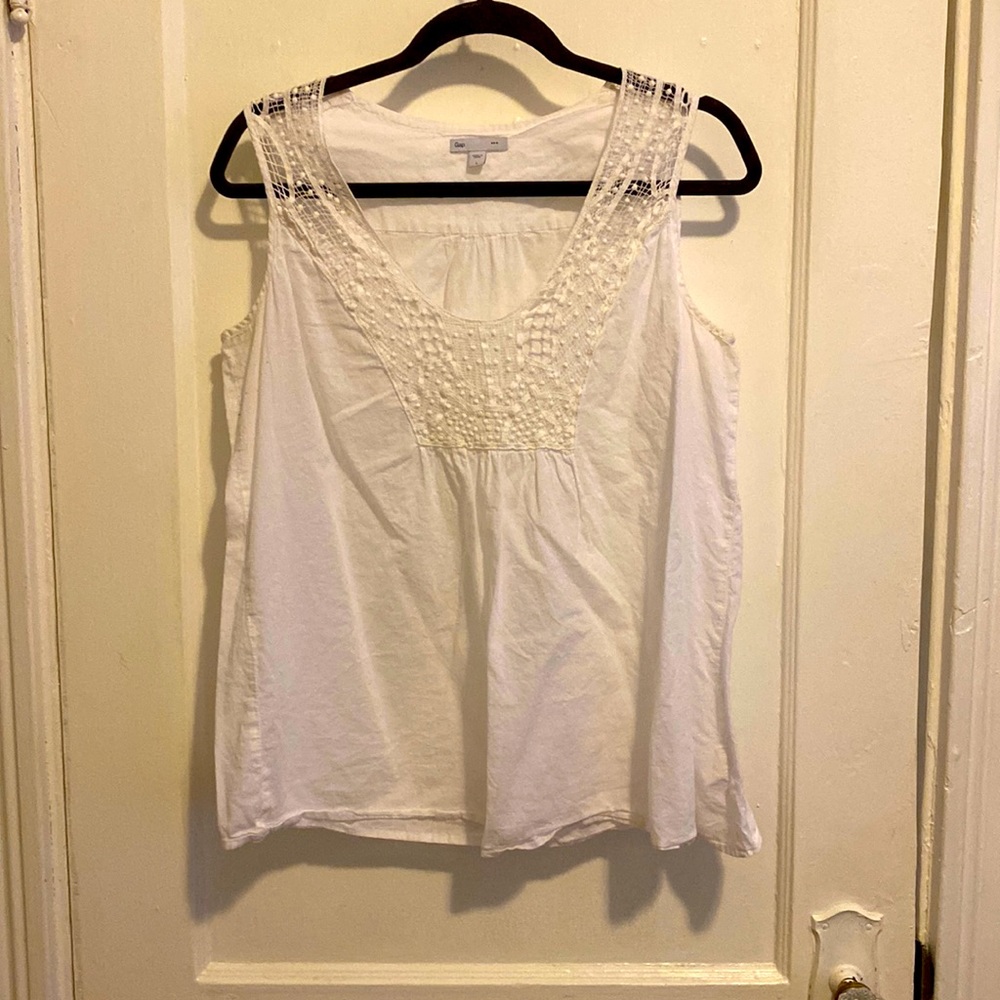 White tank